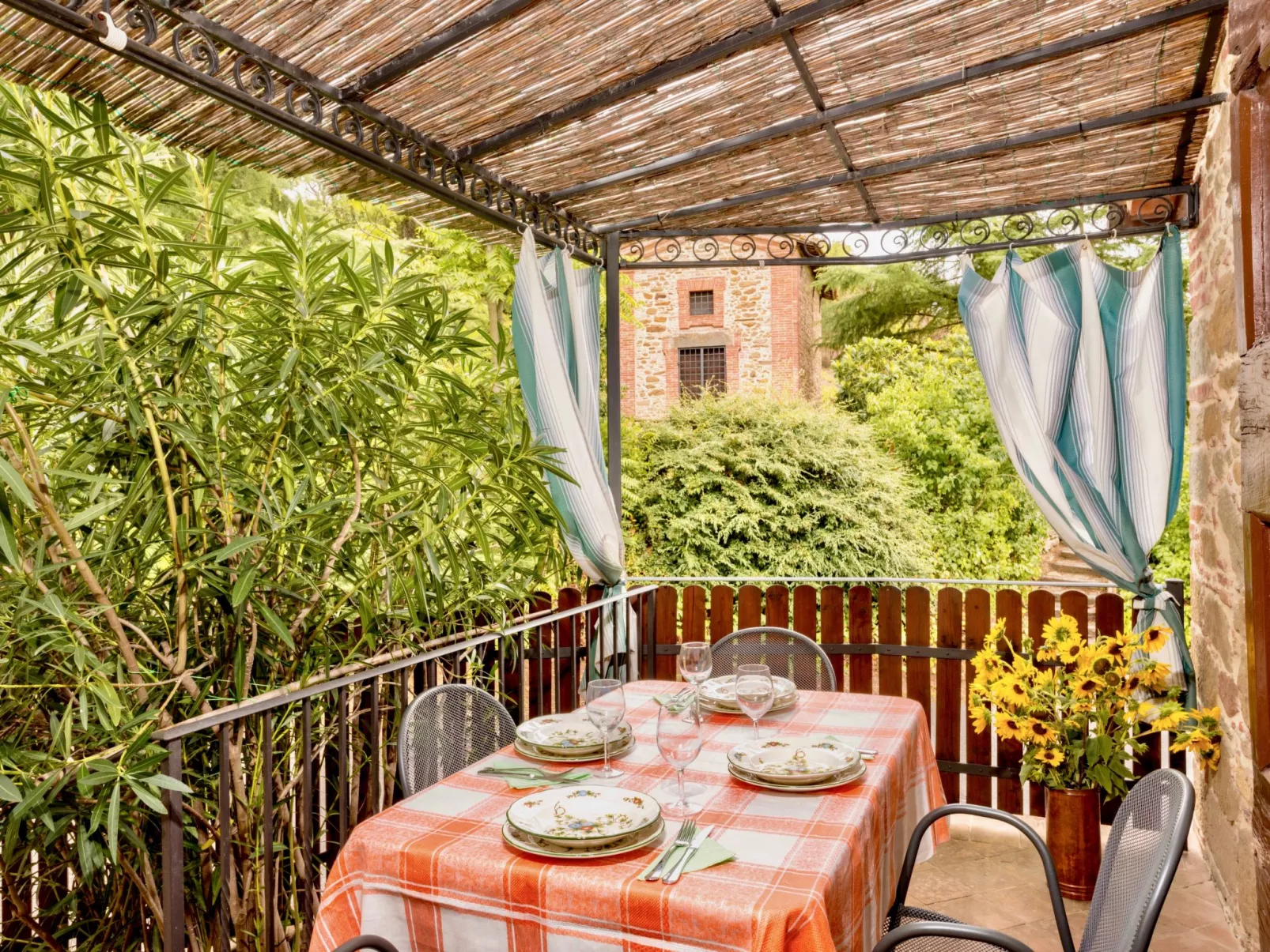 Casa Graziani-Outside