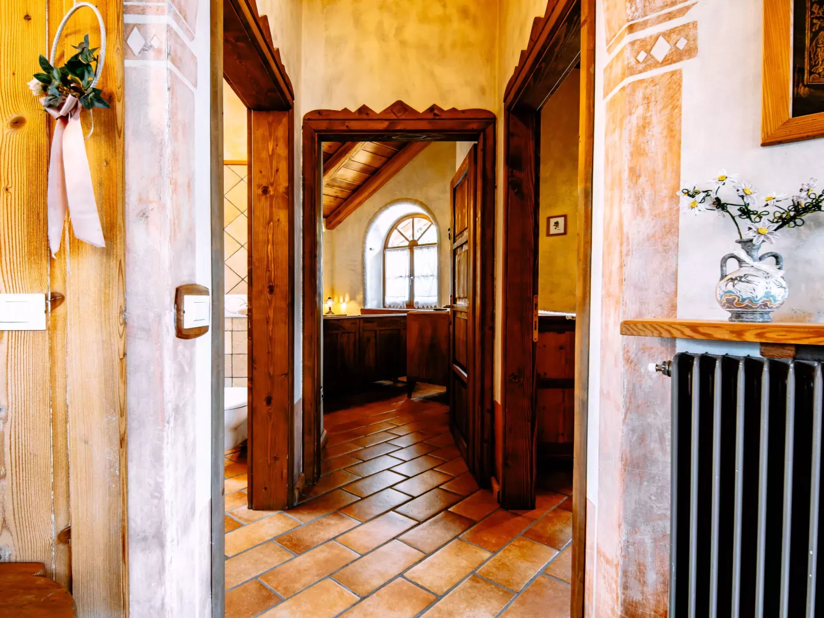 Royal Gala-Inside