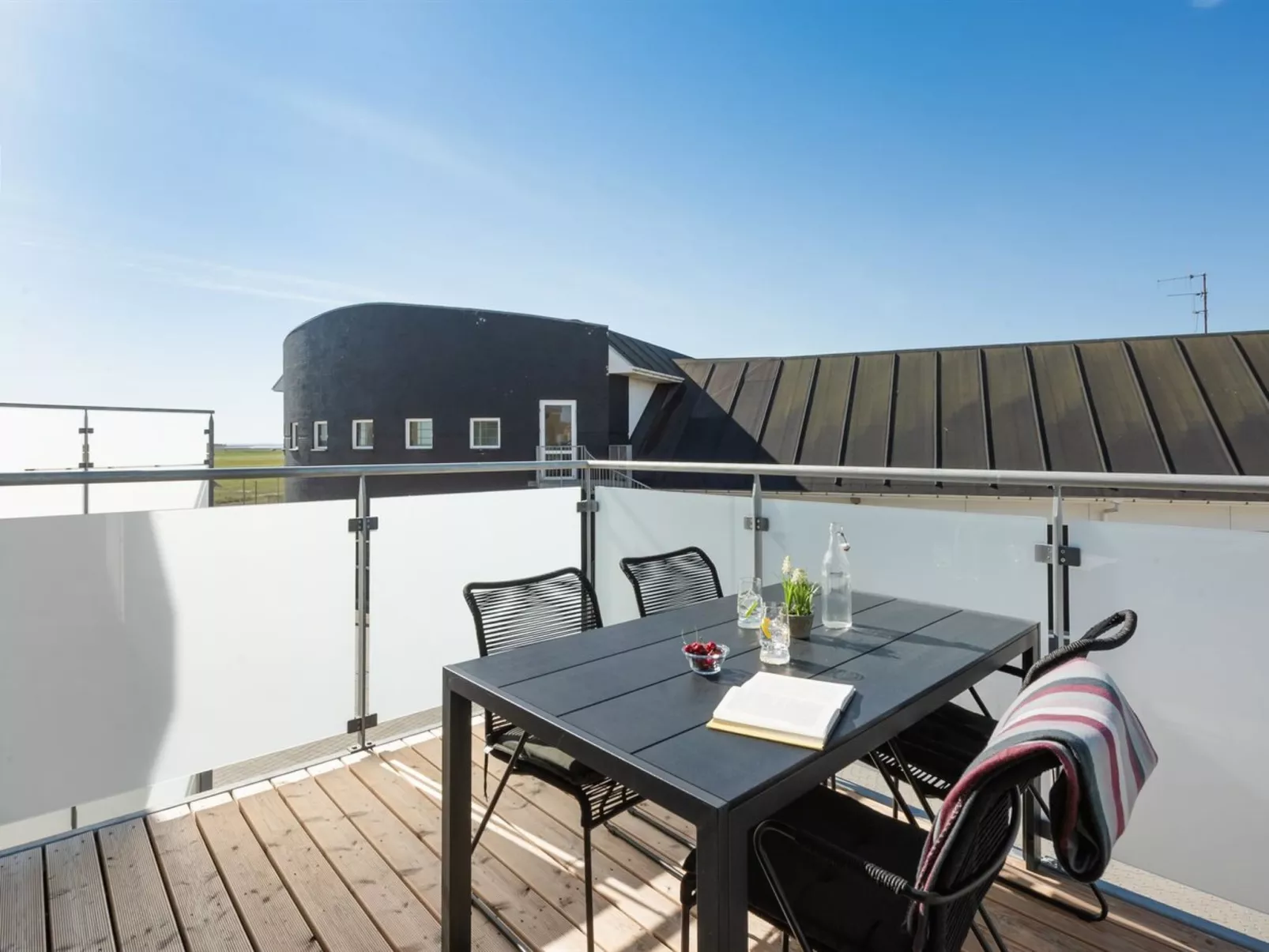 "Aiana" - 250m from the sea-Draußen