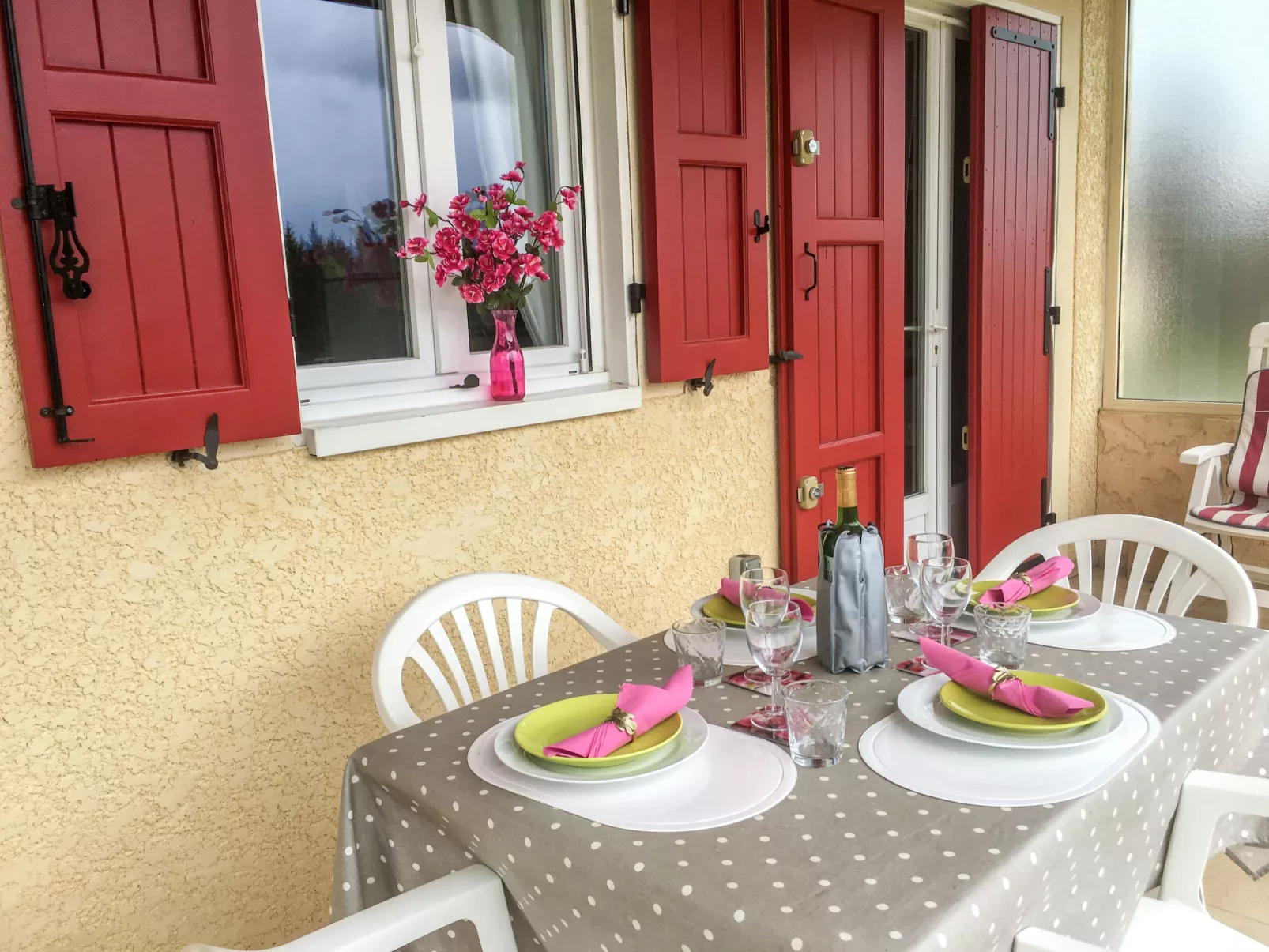 Le Clos des Sapins-Outside