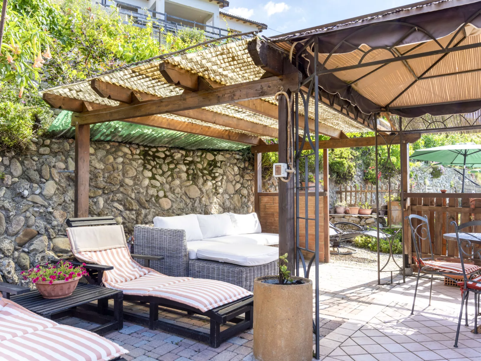 Villa Ginestra-Dehors