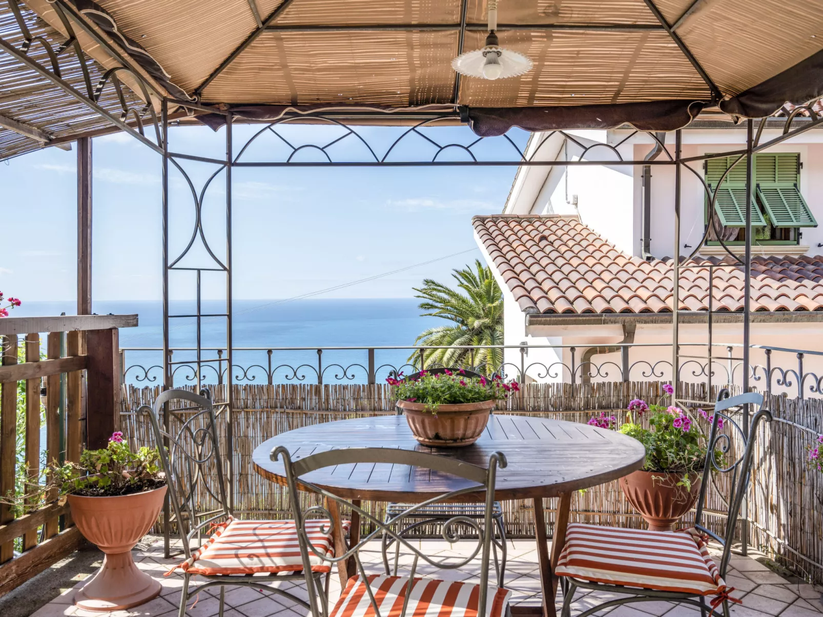 Villa Ginestra-Dehors