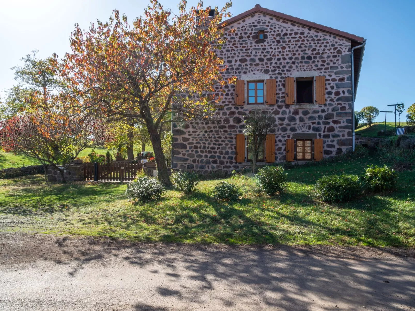 Ferme-Outside