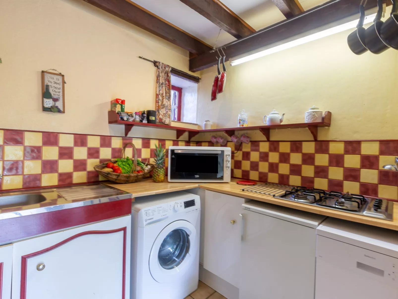 Chez Milou-Inside