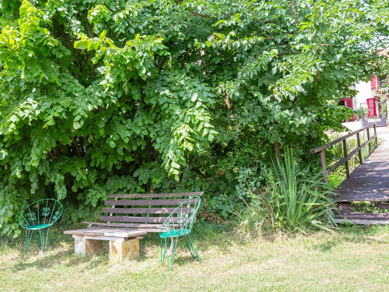 Chez Milou-Outside