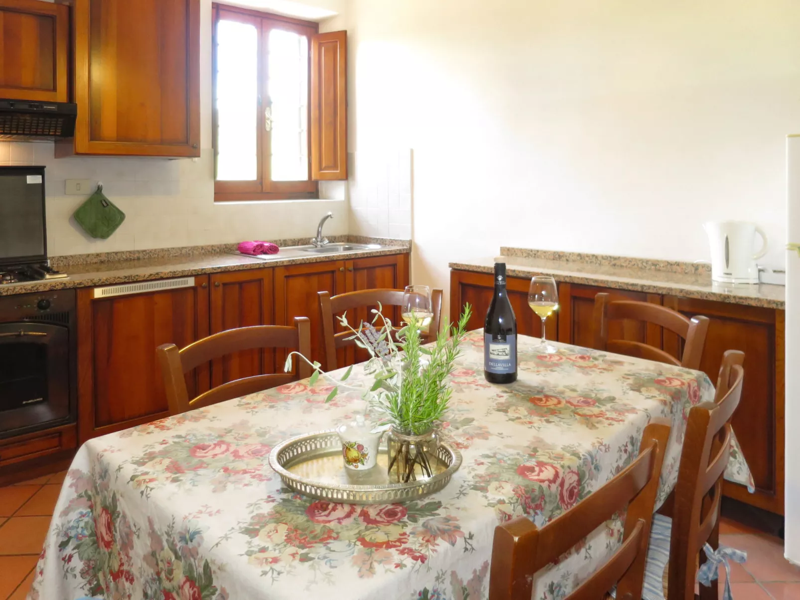 La Collina Fiorita-Inside