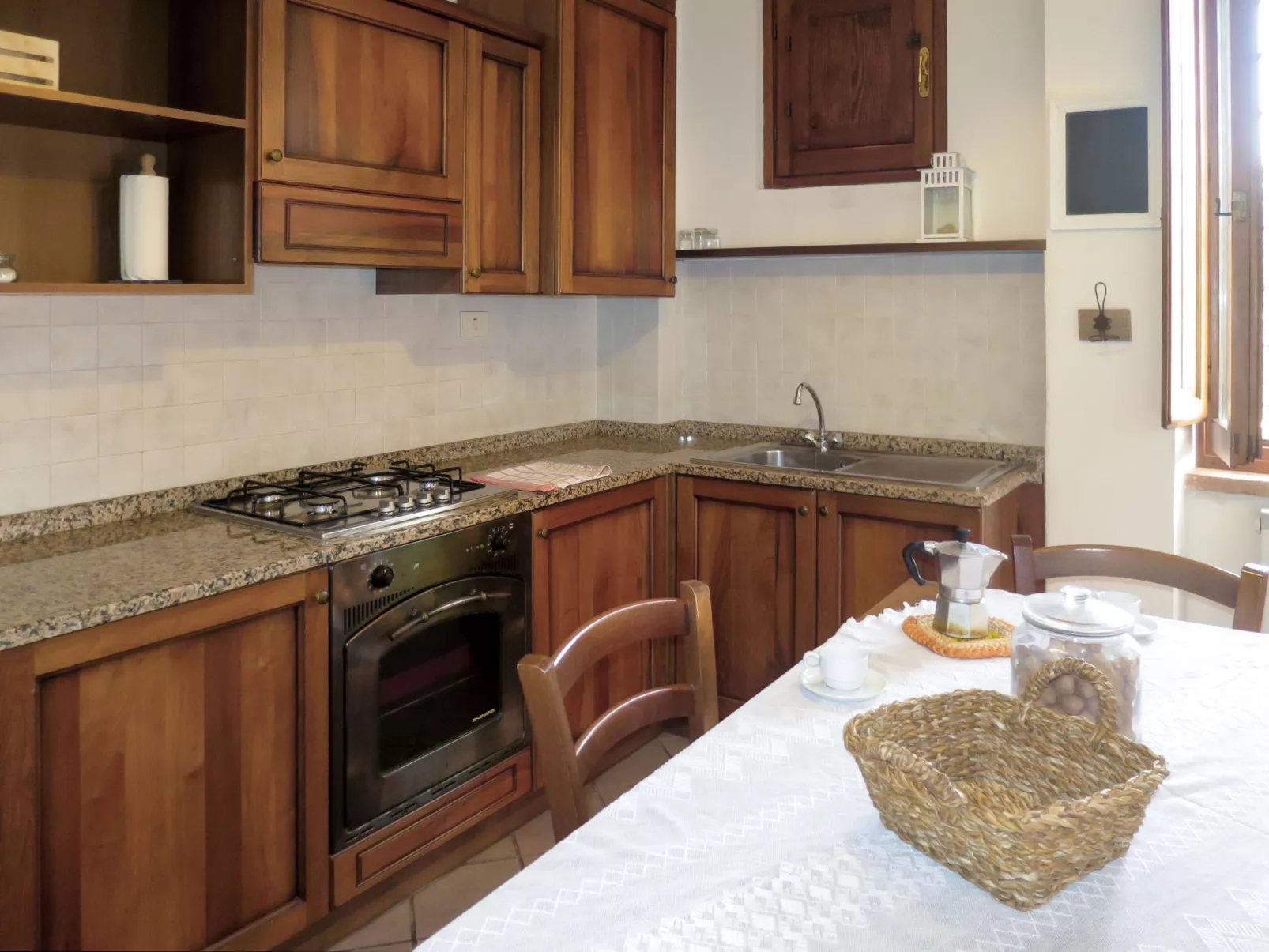 La Collina Fiorita-Inside