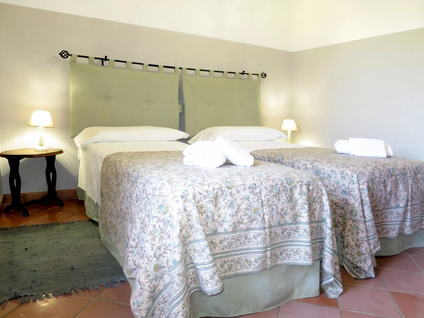 La Collina Fiorita-Inside