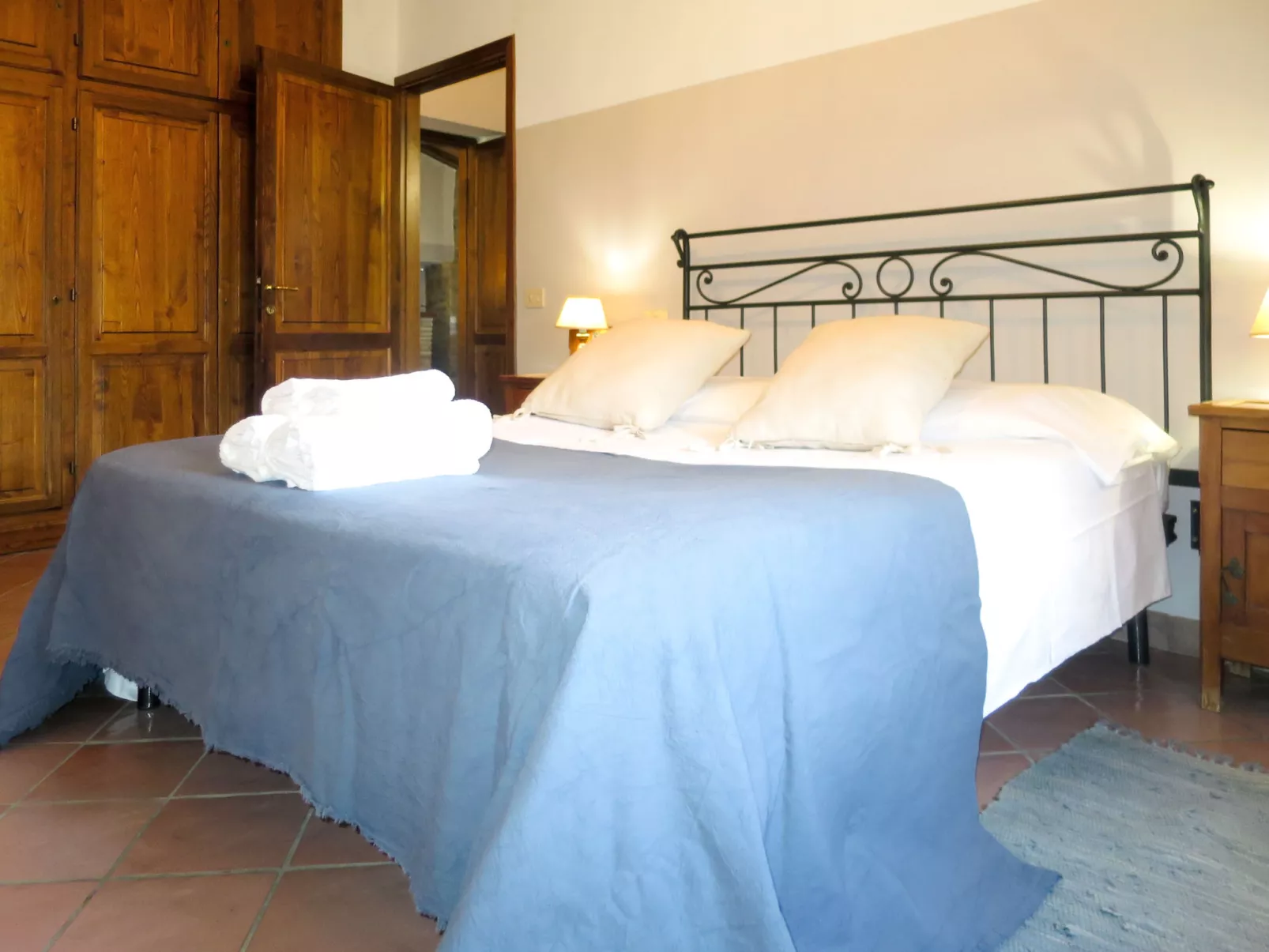 La Collina Fiorita-Inside