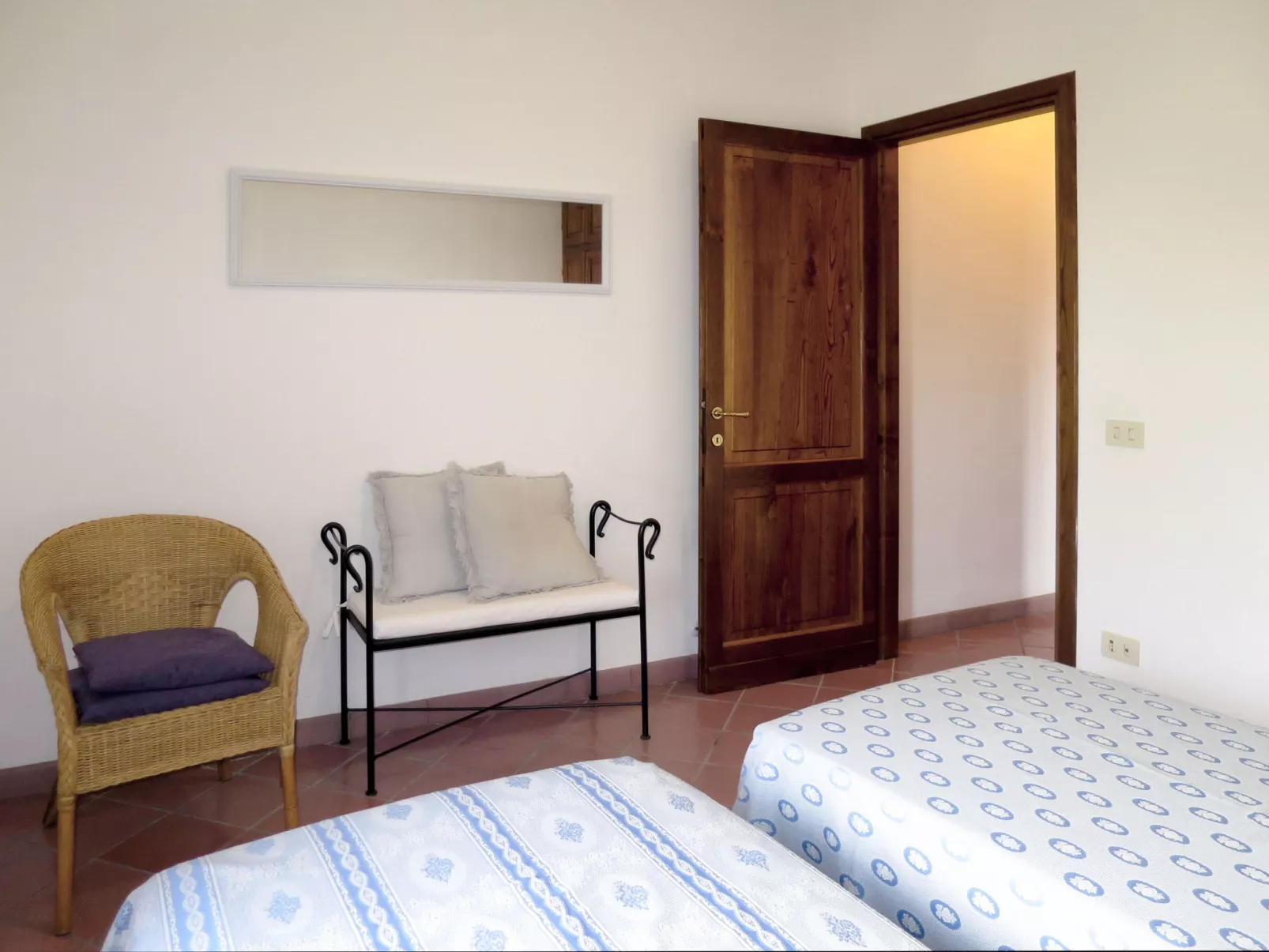 La Collina Fiorita-Inside