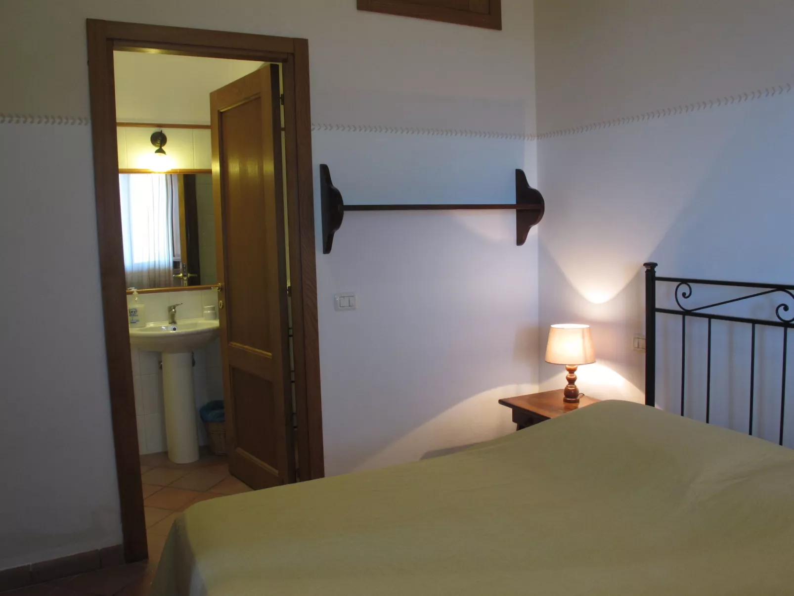 La Collina Fiorita-Inside