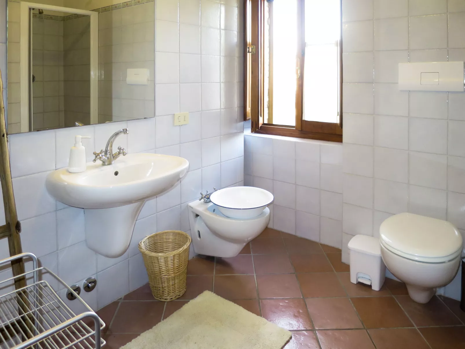 La Collina Fiorita-Inside