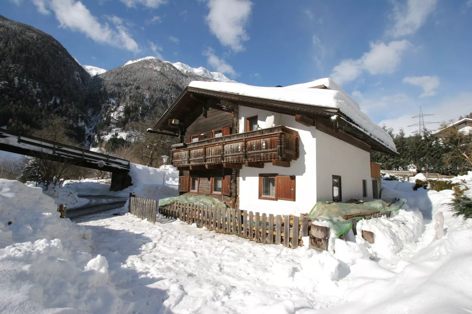 Schmiddle-Exterior winter