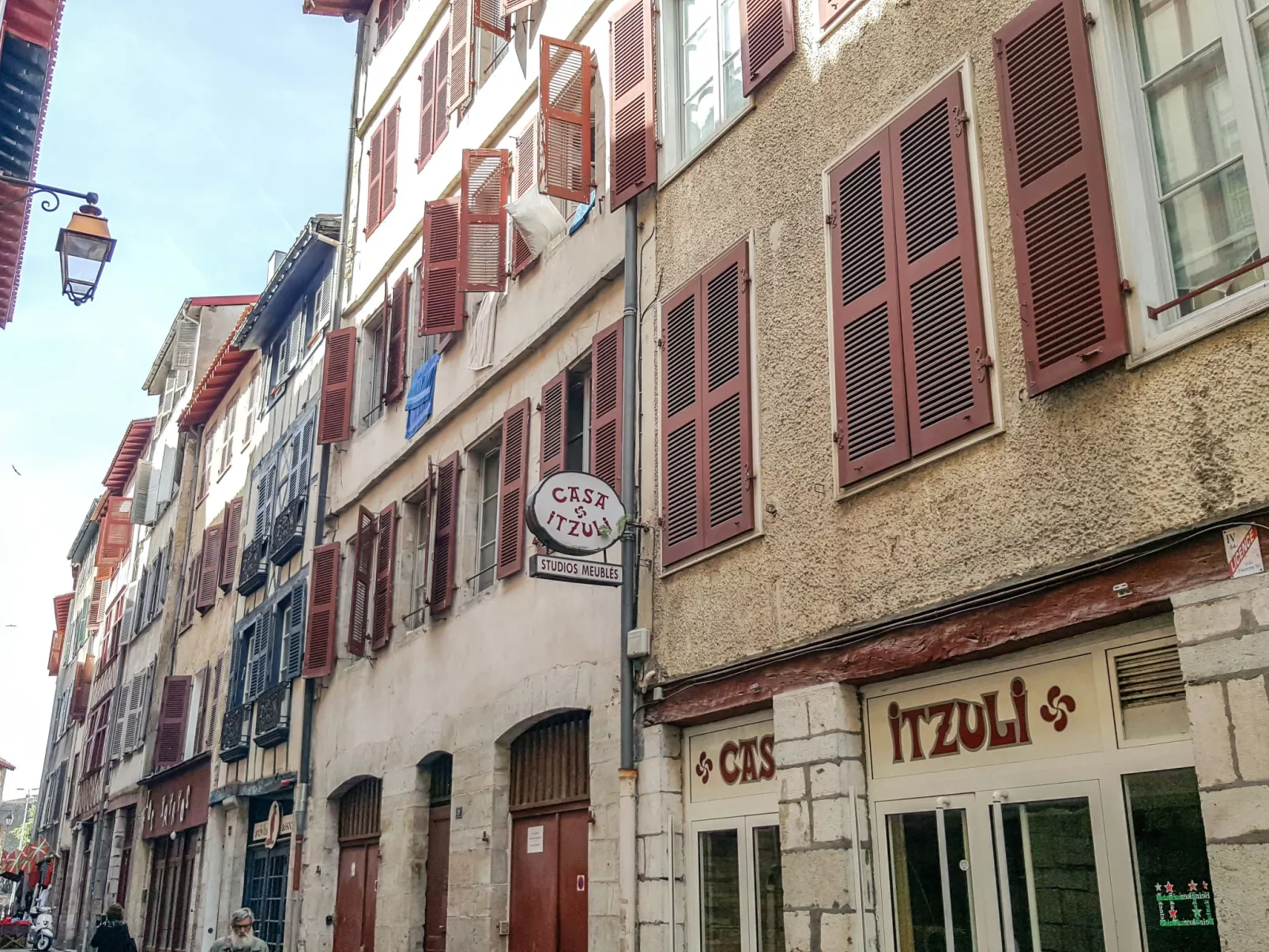 Casa Itzuli-Outside