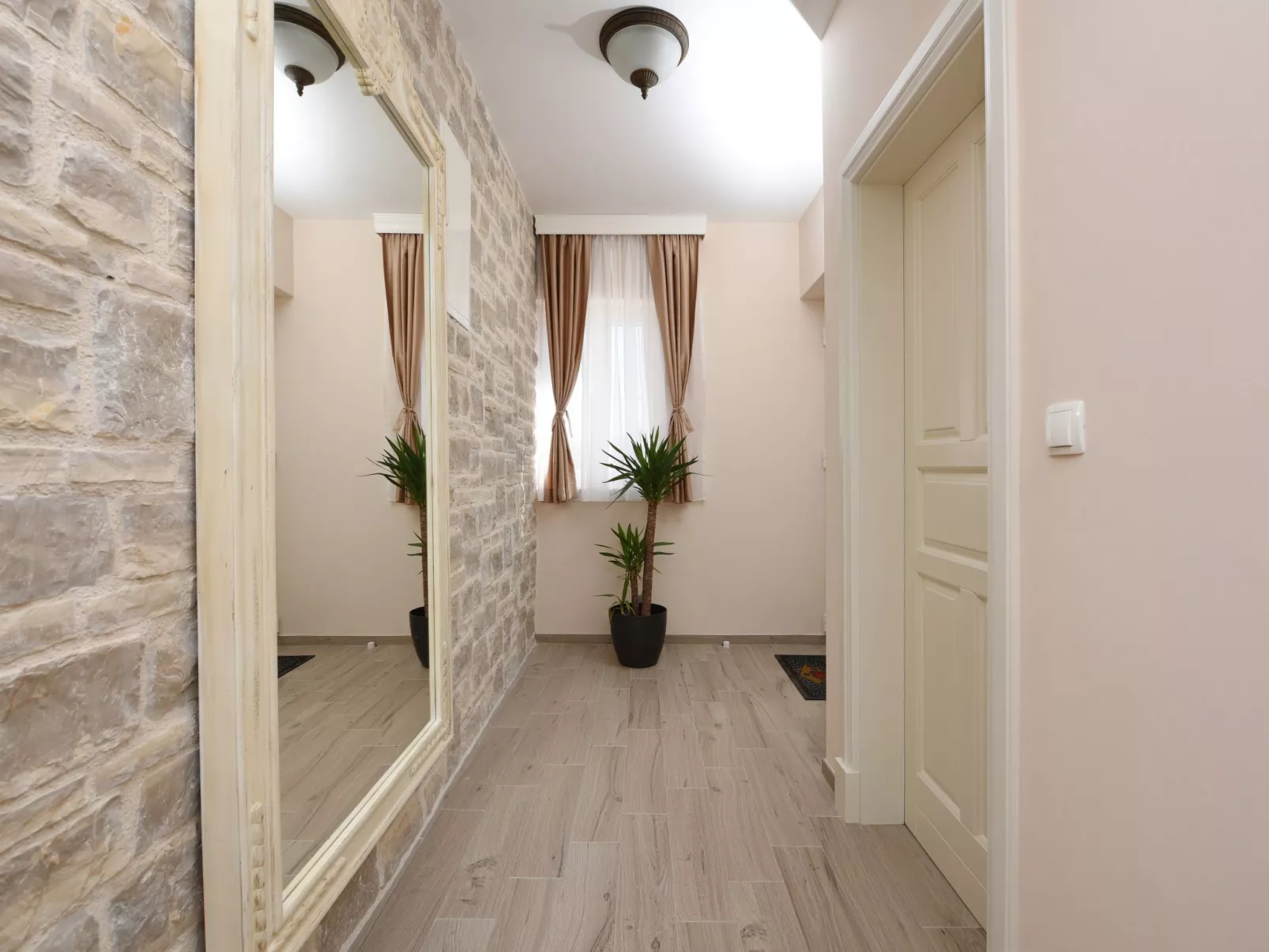 Imperia-Inside
