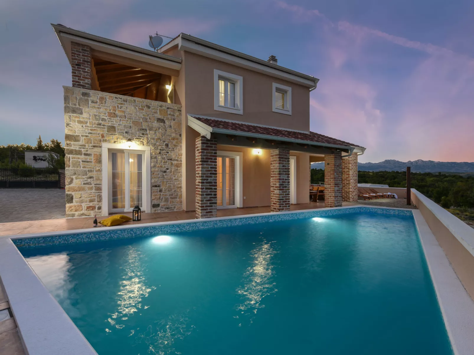 Imperia-Outside