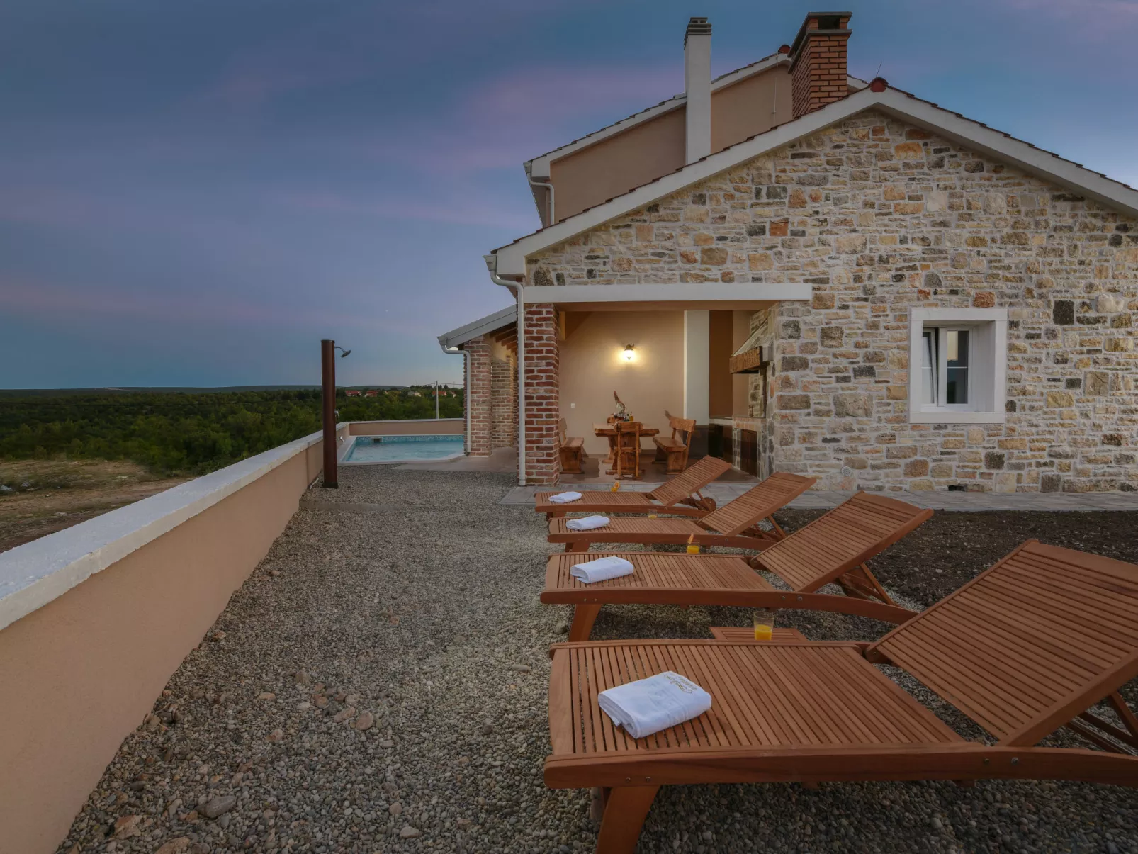 Imperia-Outside