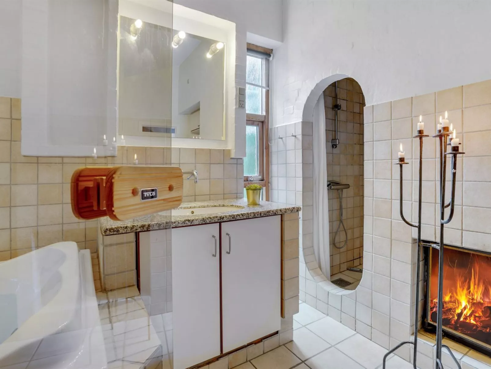 "Fatima" - 800m from the sea-Inside