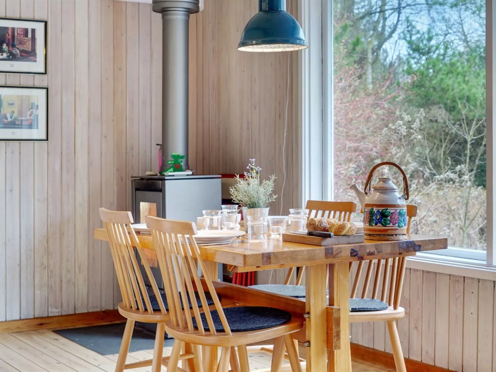 "Sarah" - 500m from the sea-Inside
