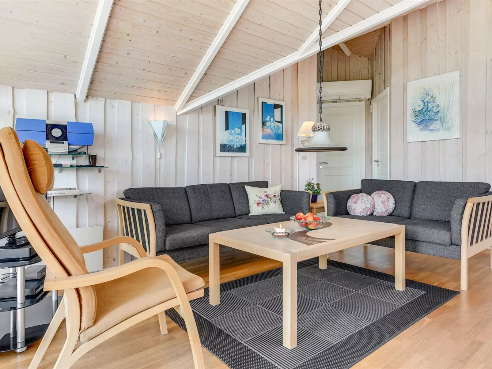 "Odin" - 200m from the sea-Inside
