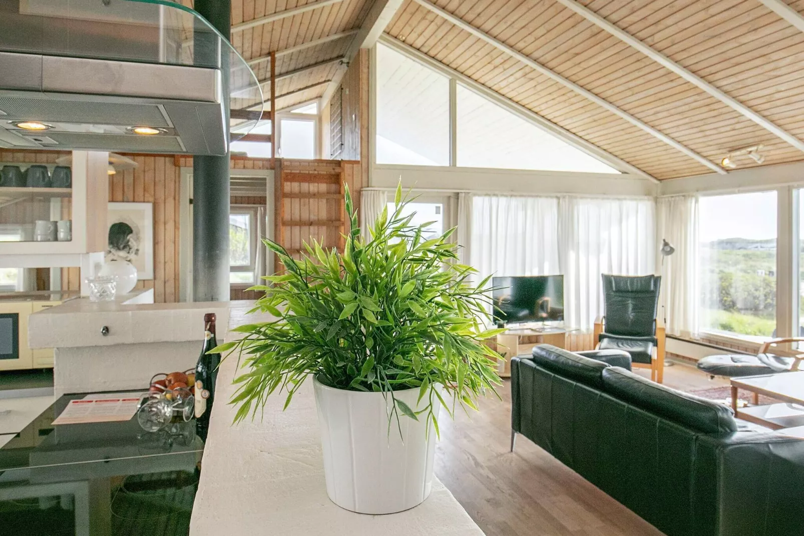 Luxurioses Strandhaus mit Pool -- By Traum Ferienwohnungen