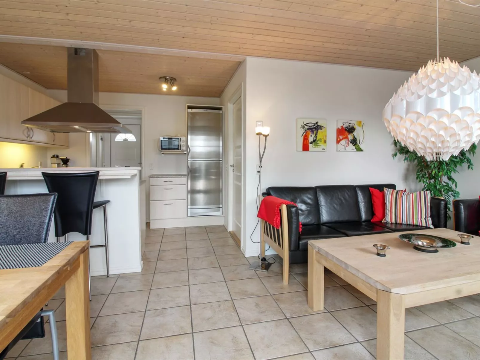 "Frænde" - 600m from the sea-Inside