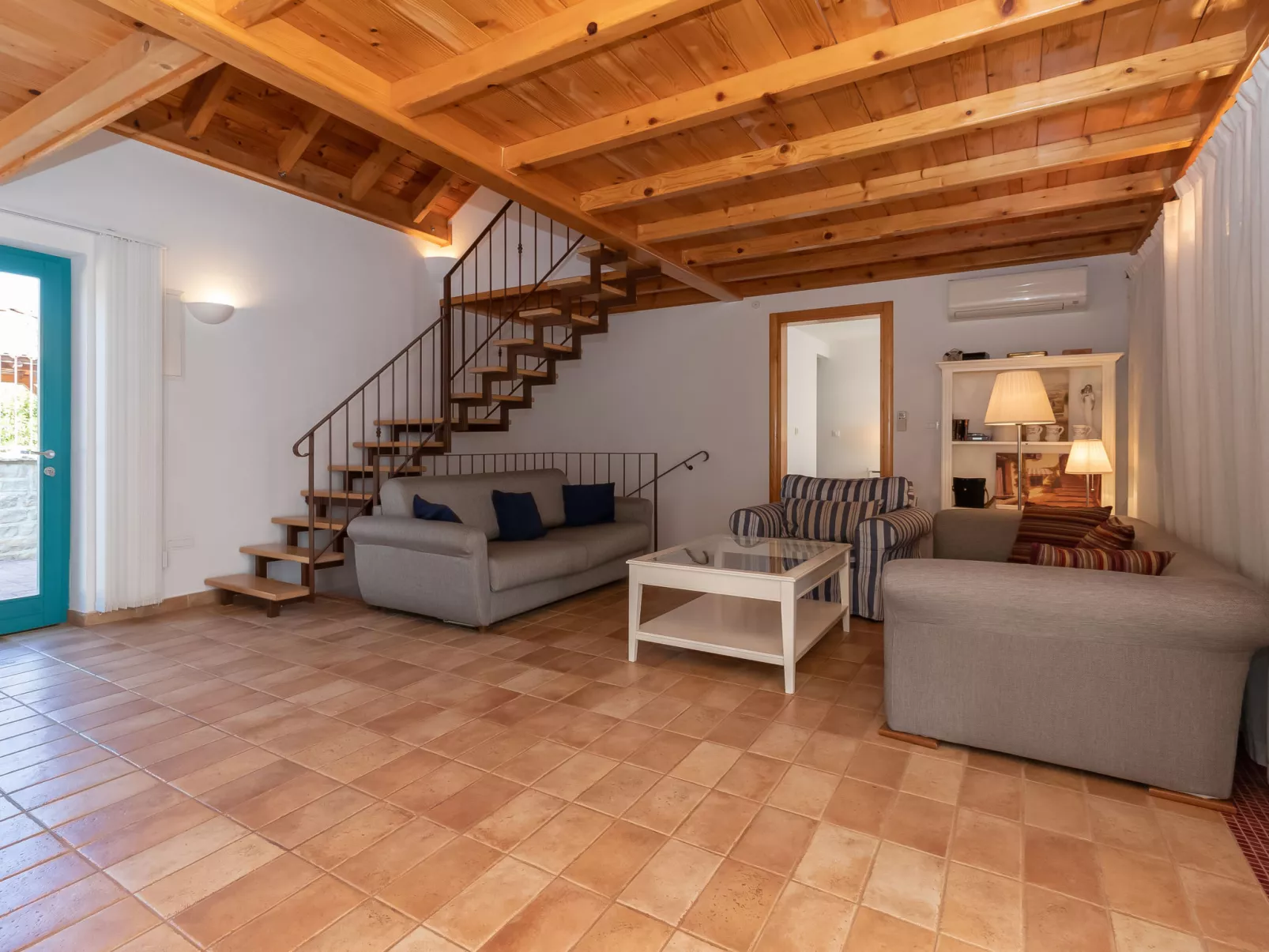 Villa Bugenvila-Inside