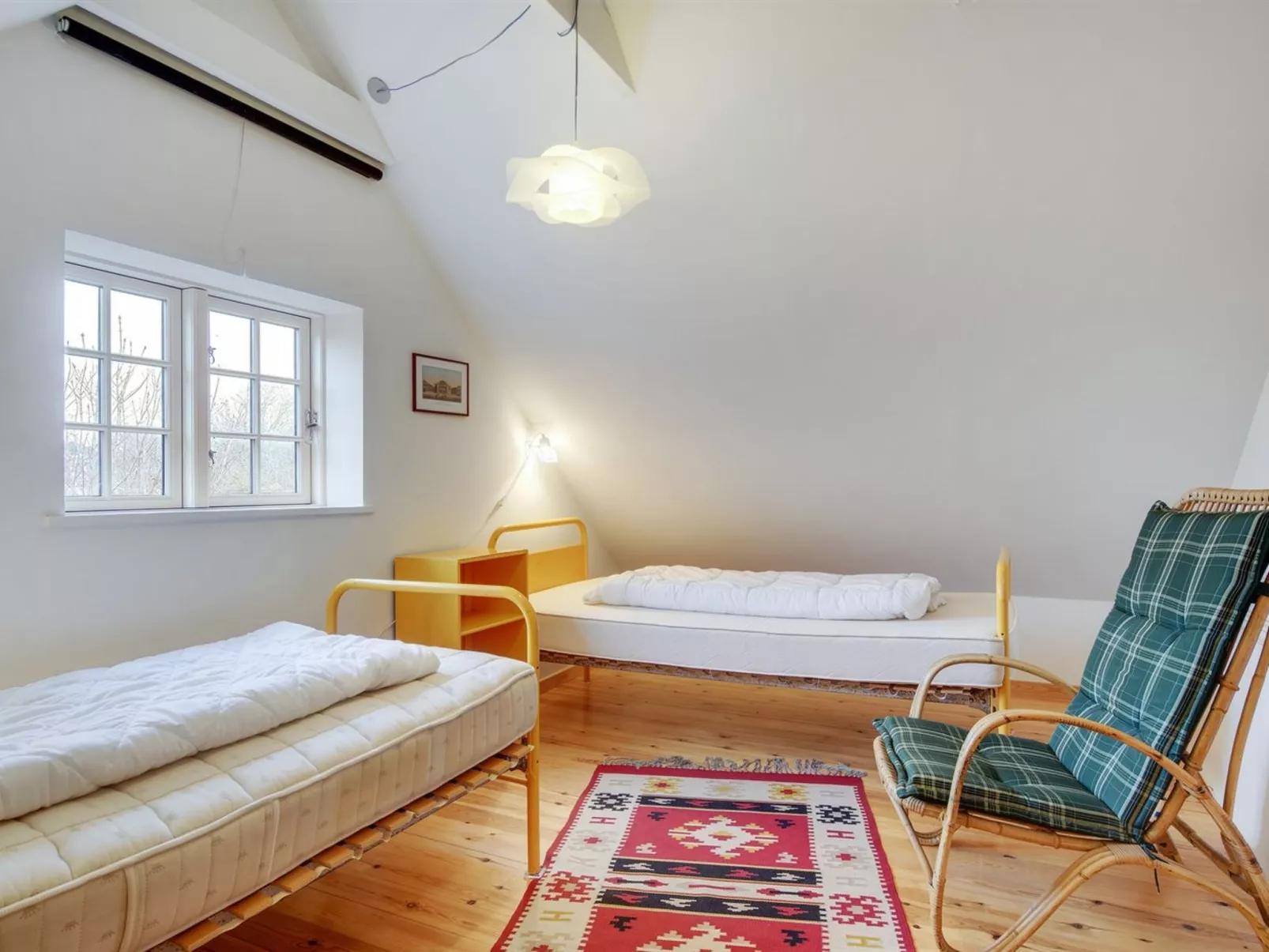 "Tabetha" - 25m from the sea-Inside