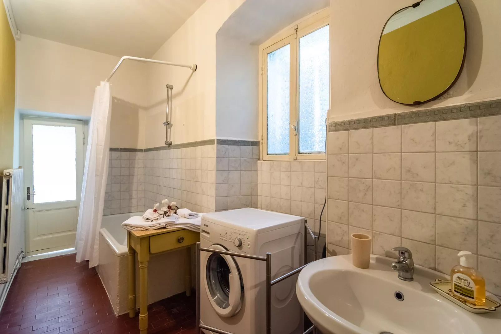 Ai Ronchi-Bathroom