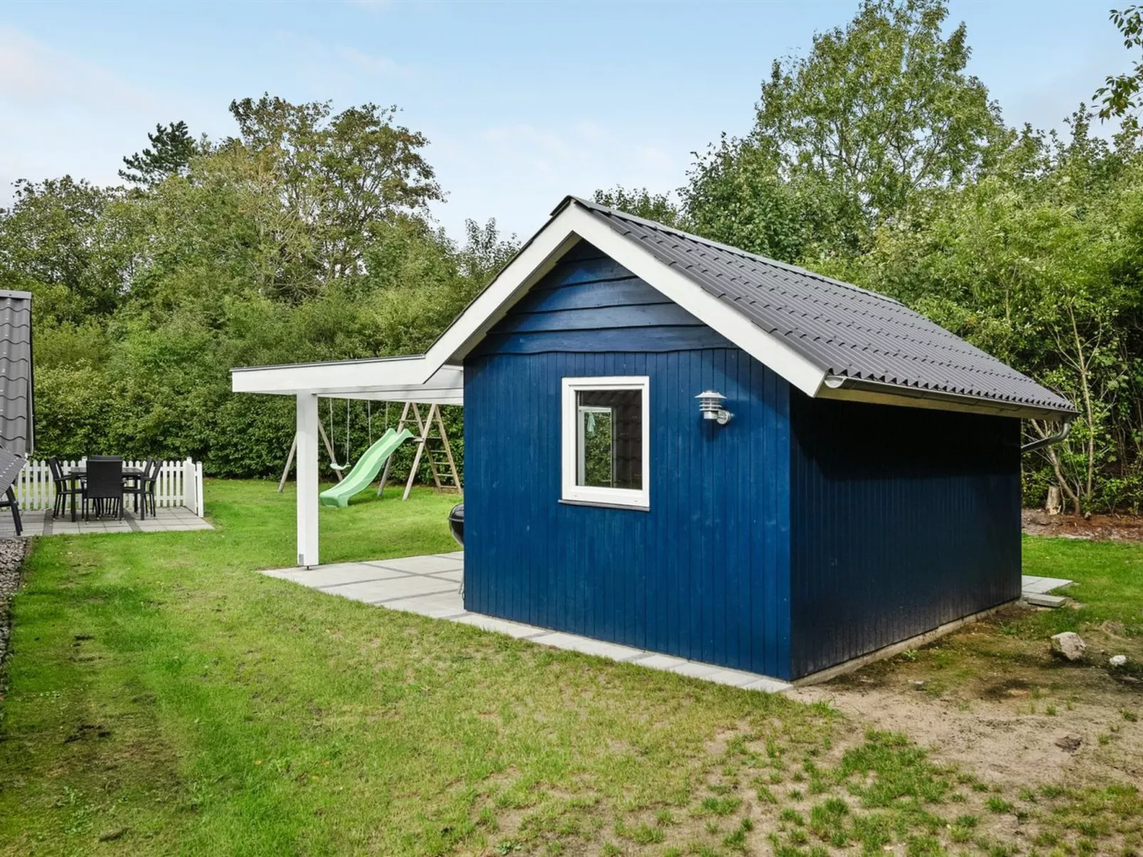 "Ines" - 25km from the sea-Drinnen