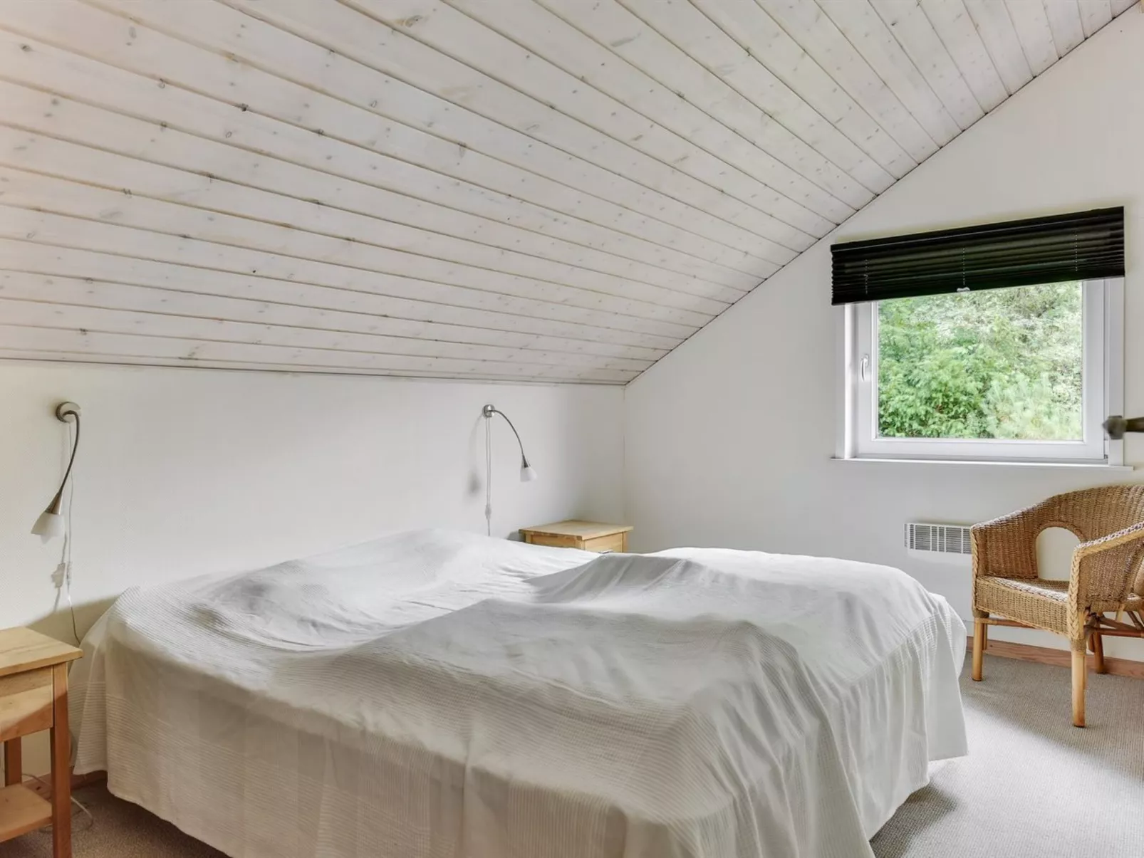 "Ines" - 25km from the sea-Drinnen