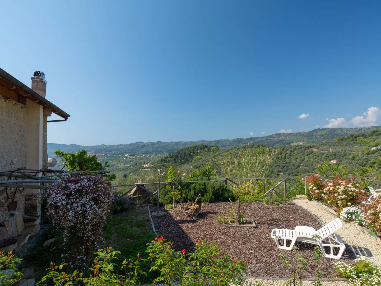 Casa U Baregu-Outside