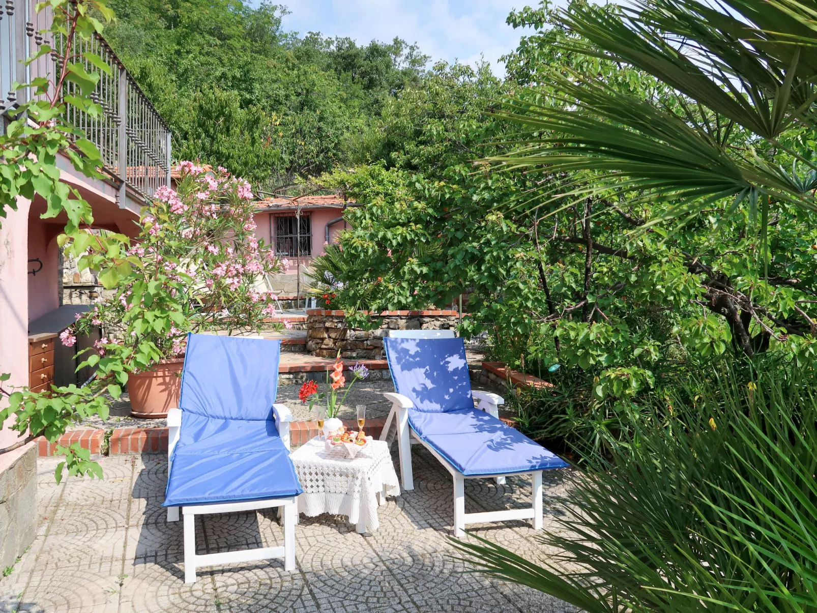 Casa Marco-Outside