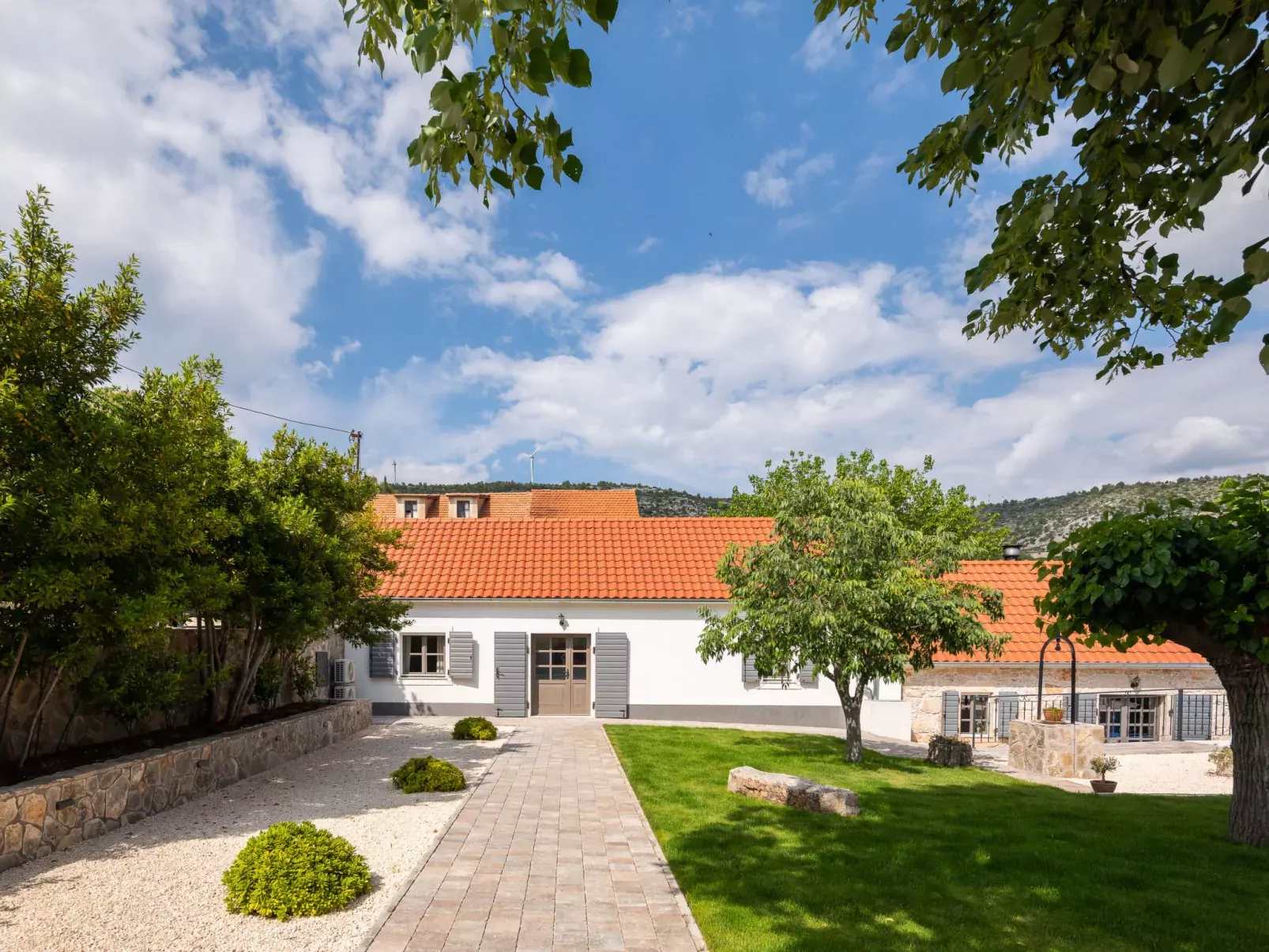 Villa di Pietra-Dehors