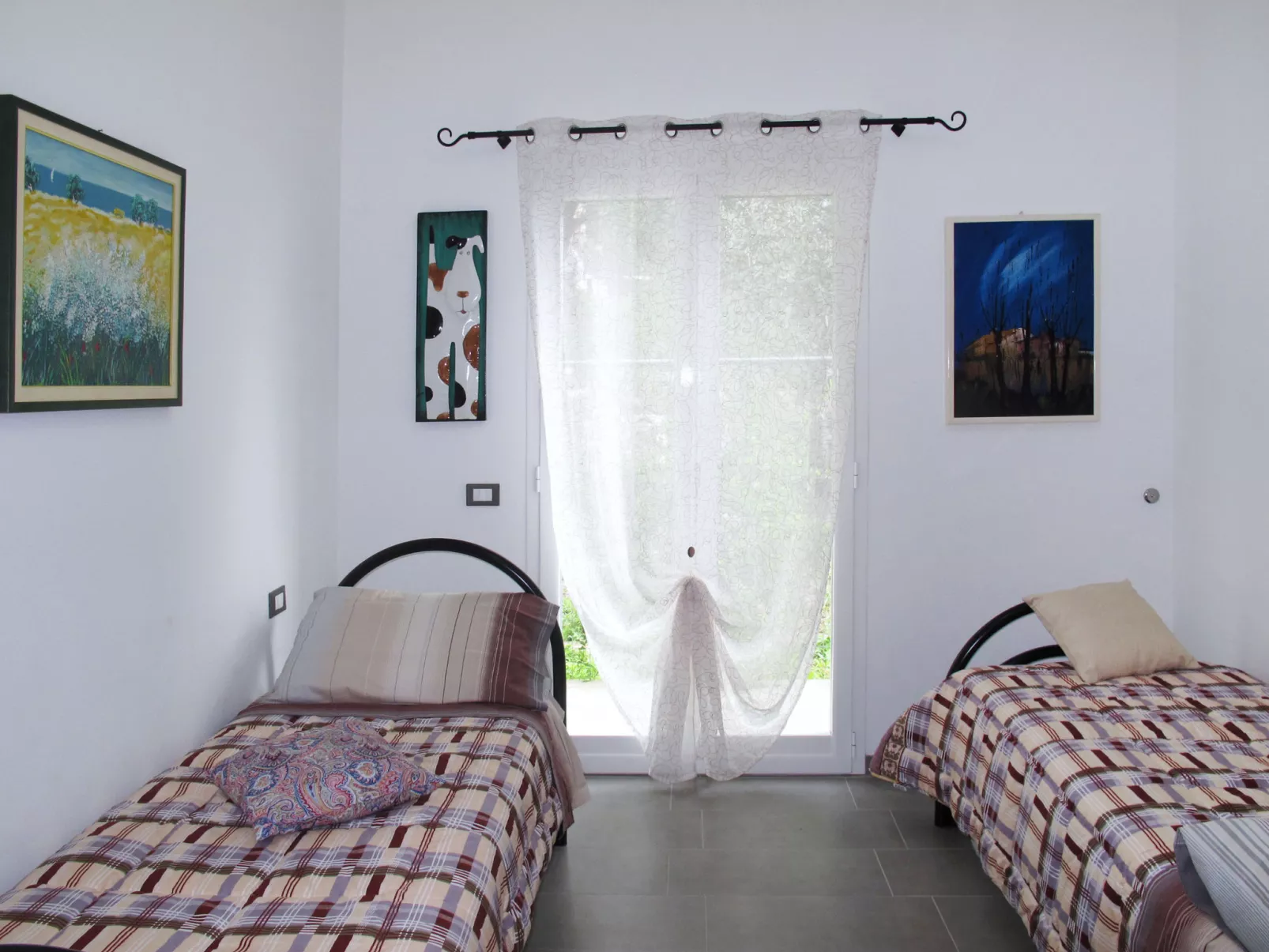 La Perla del Mediterraneo-Inside