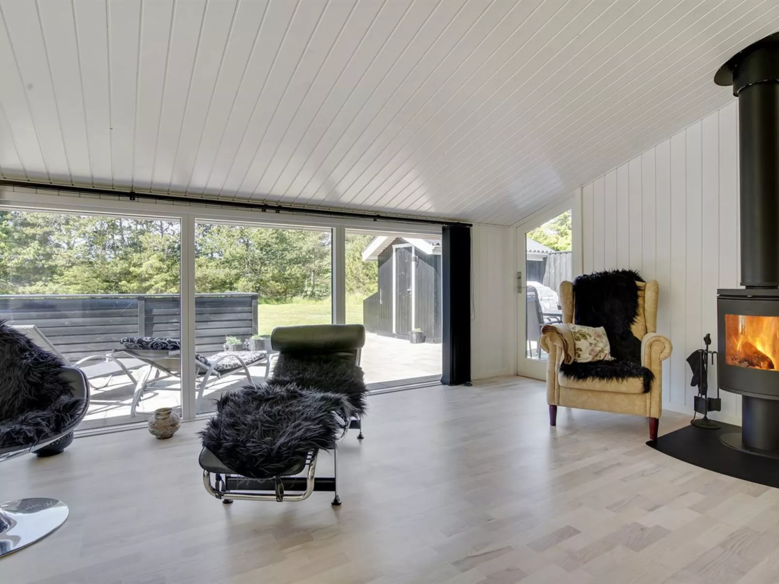 "Ally" - 250m from the sea-Drinnen