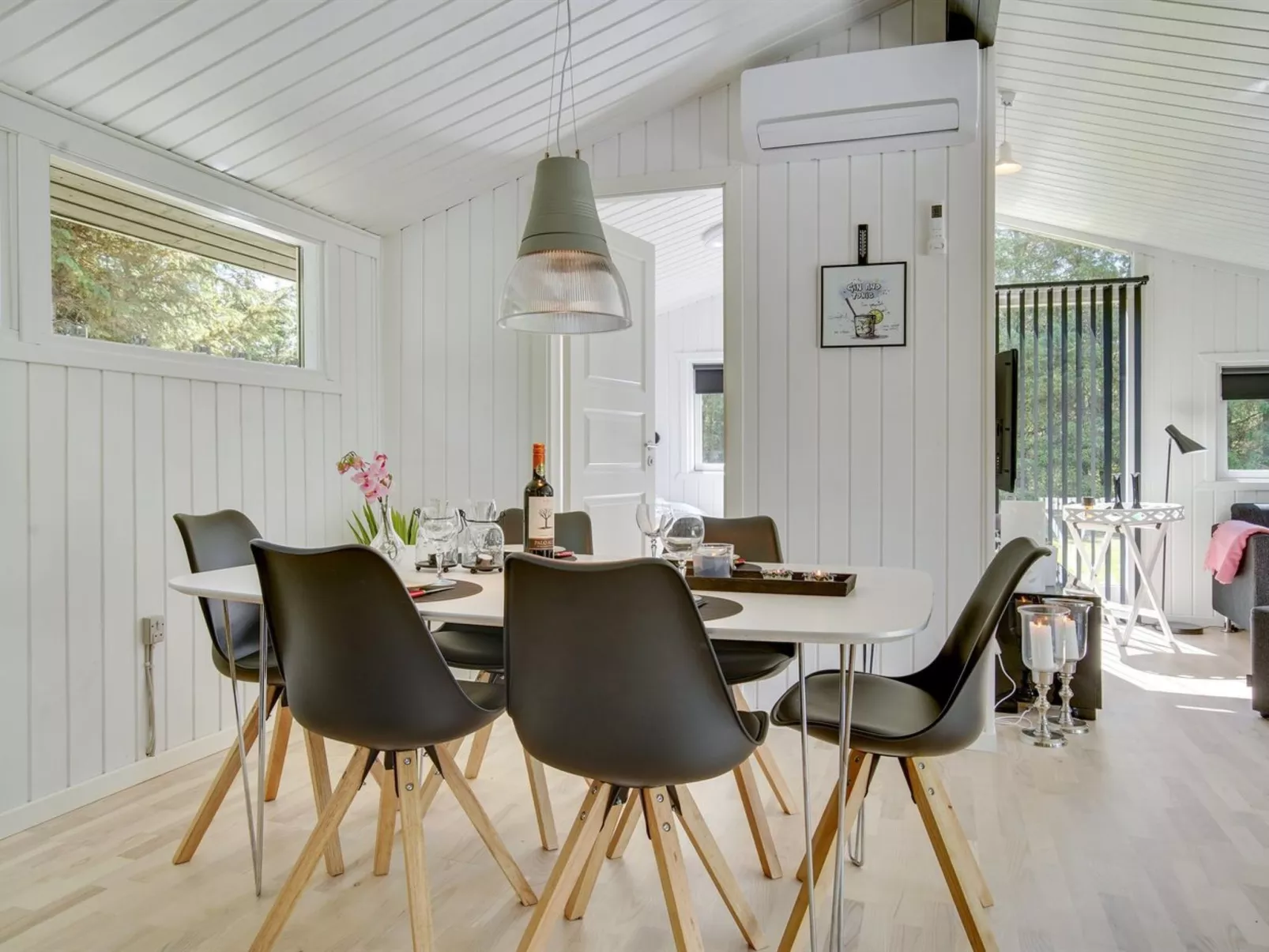 "Ally" - 250m from the sea-Drinnen