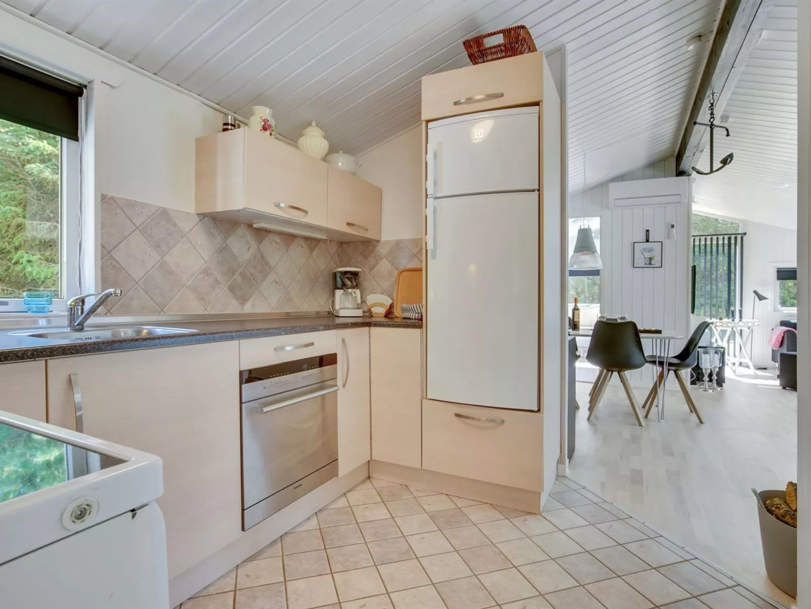 "Ally" - 250m from the sea-Drinnen