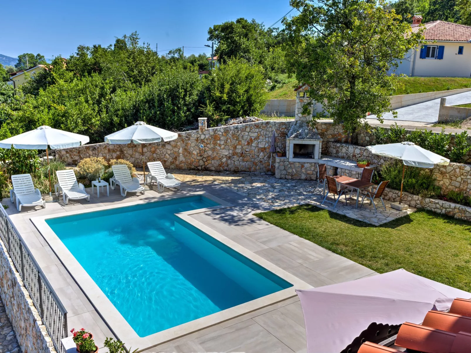 Villa Tara-Outside