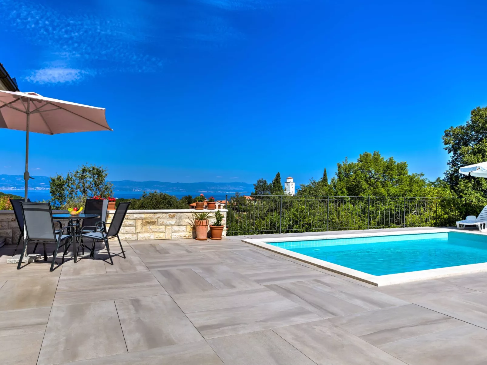Villa Tara-Outside