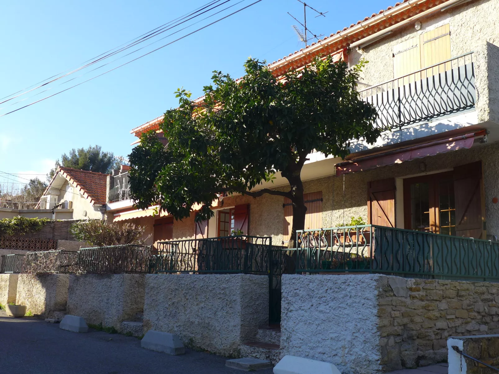 Le Lido-Outside