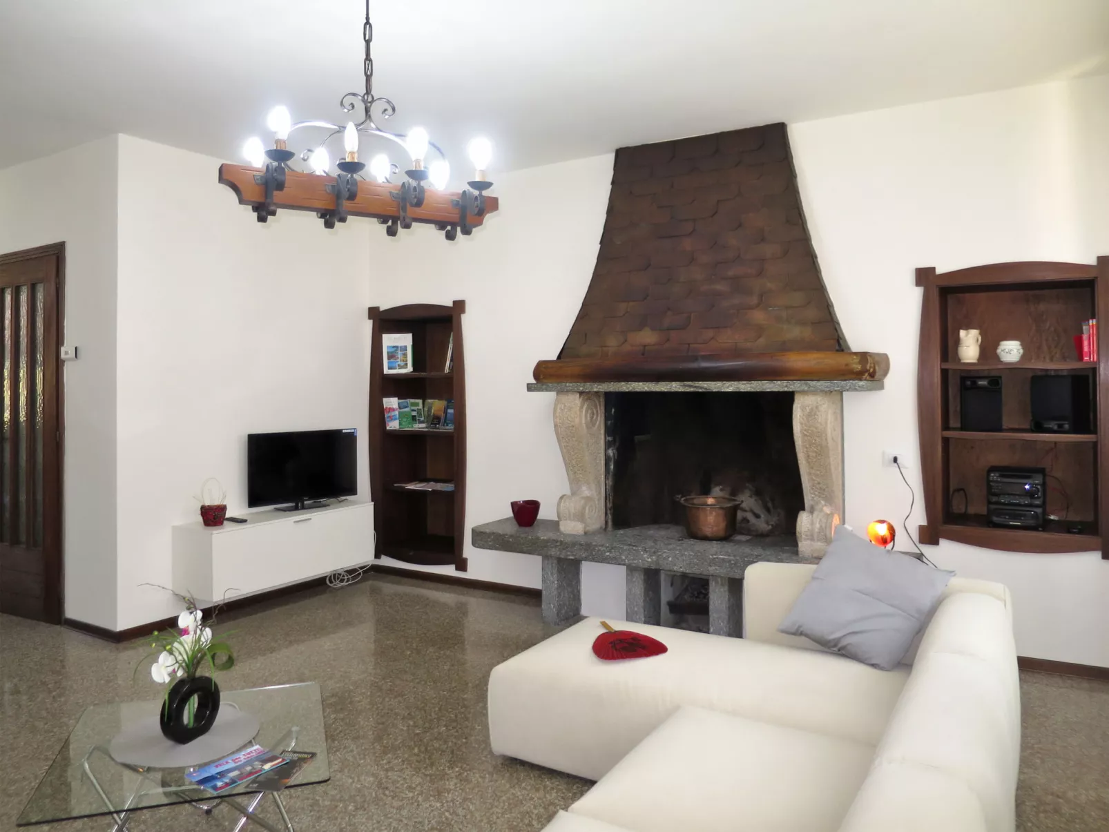 Casa del Villaggio-Dedans