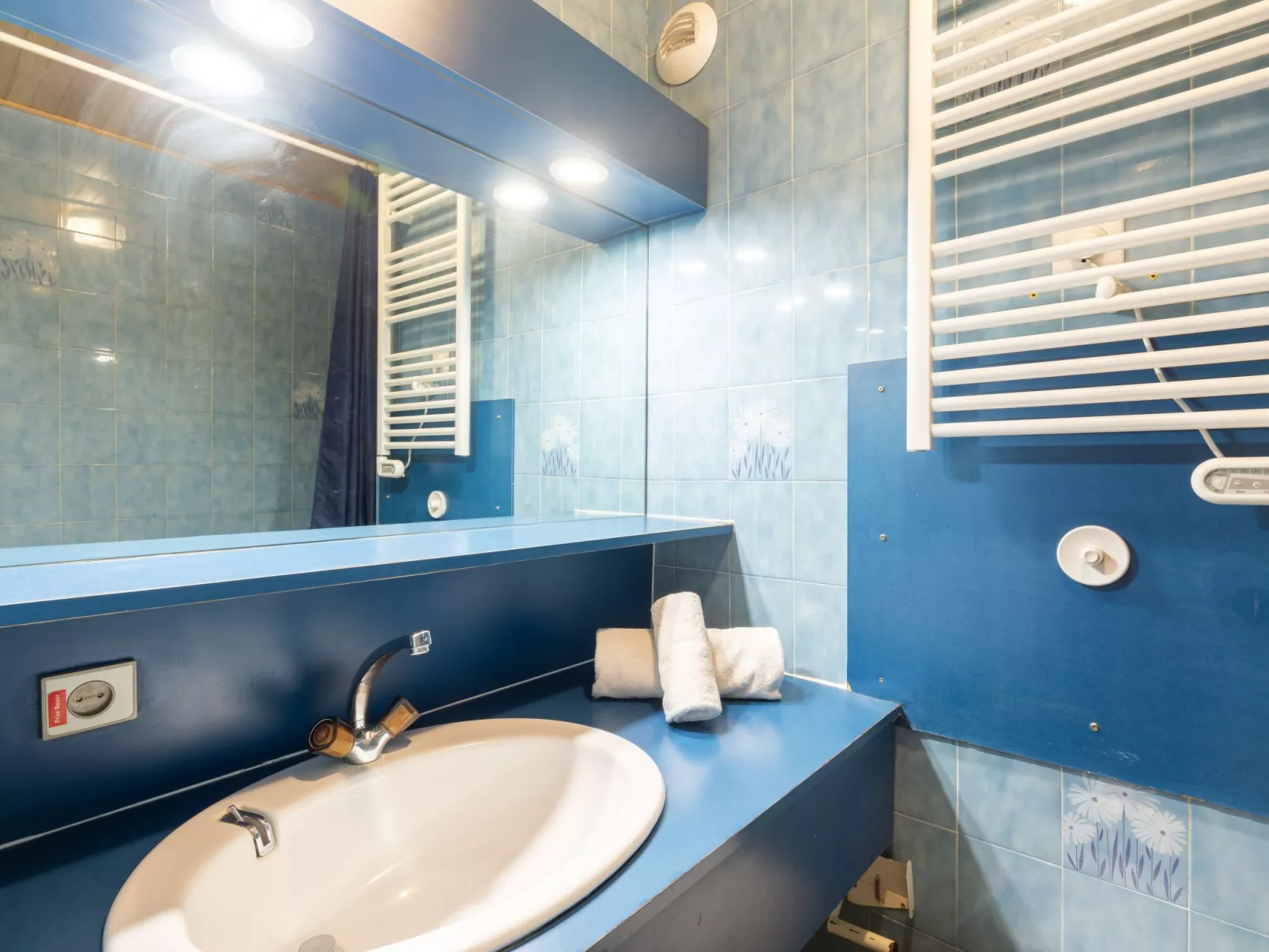 Les Tommeuses (Val Claret)-Inside