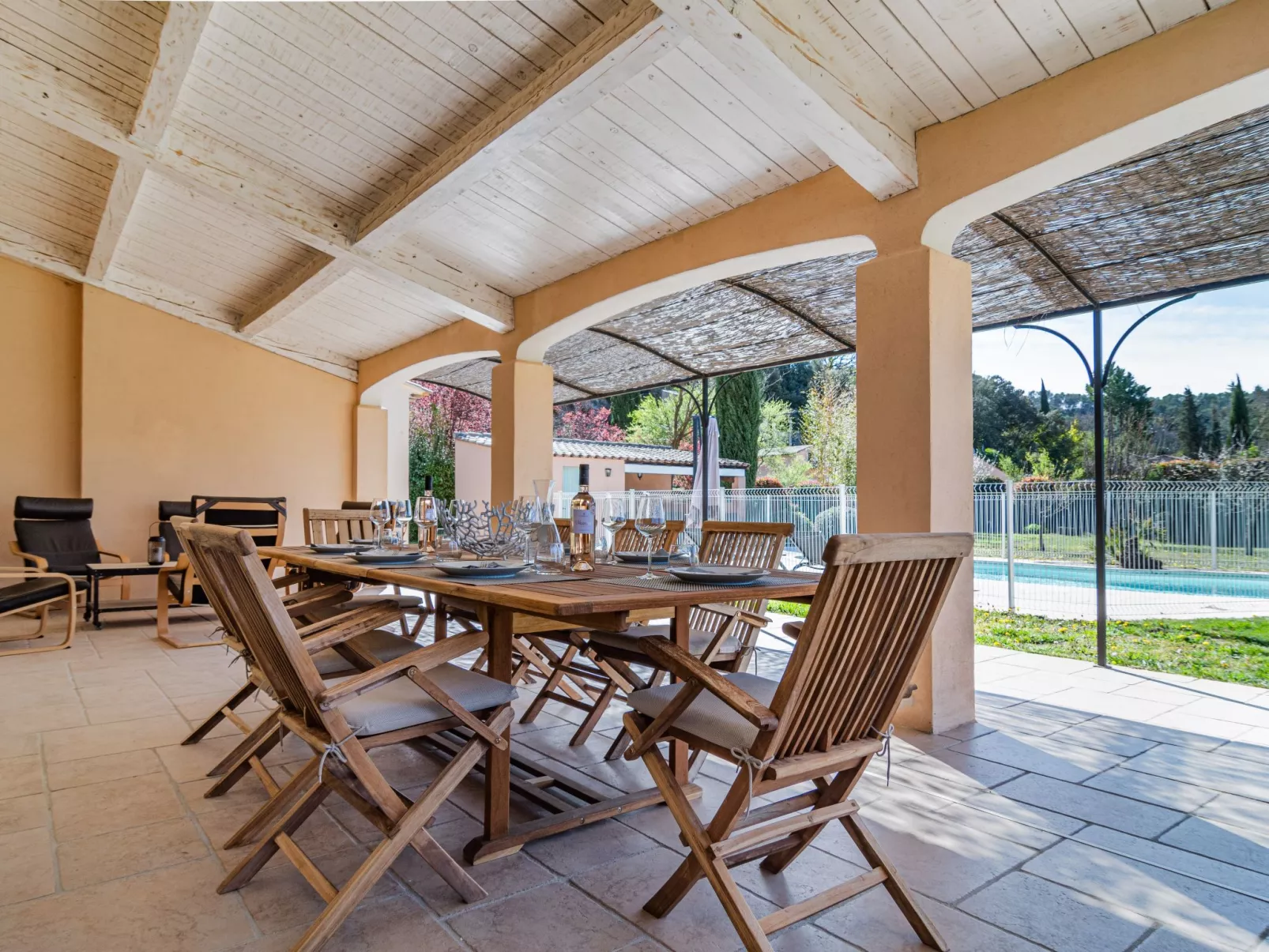 Villa Liliarty-Outside