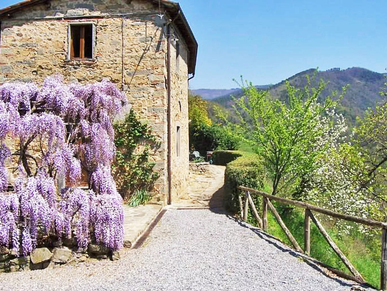 Podere Villa/Apt. Mezzo-Outside