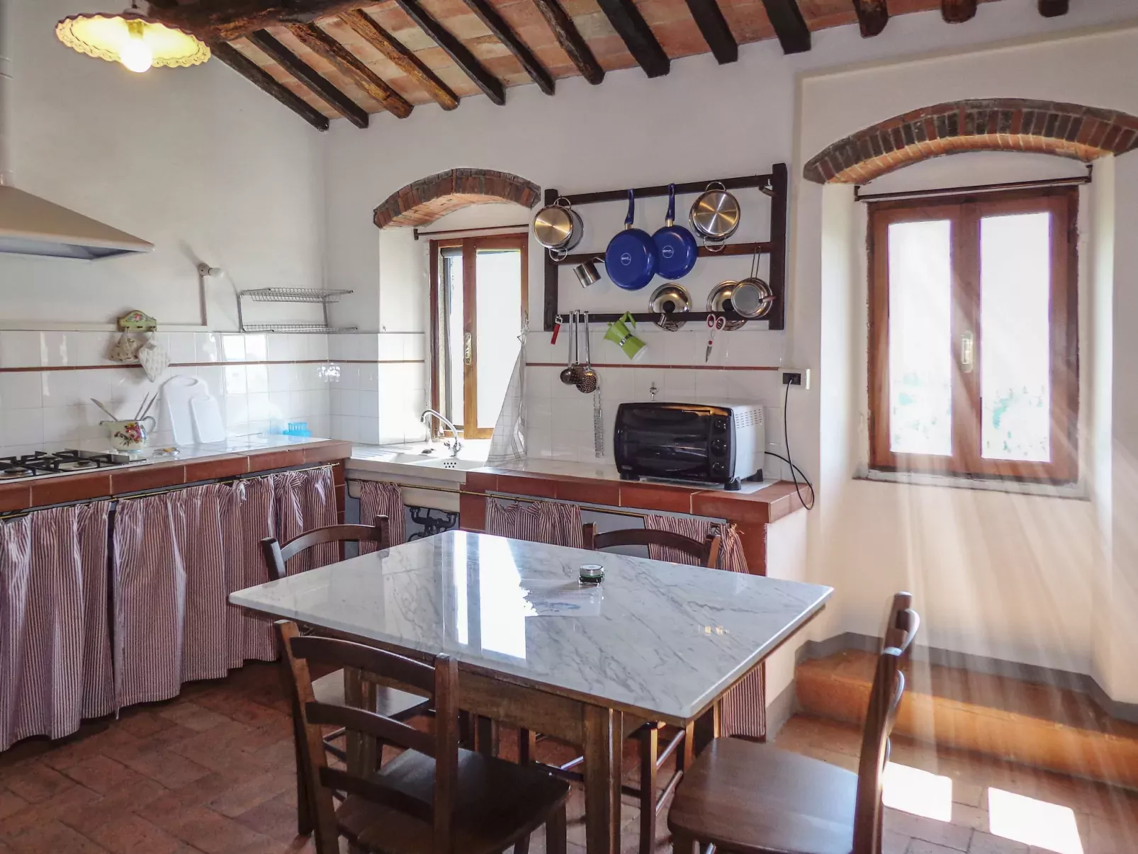 Podere Villa/Apt. Mezzo-Inside