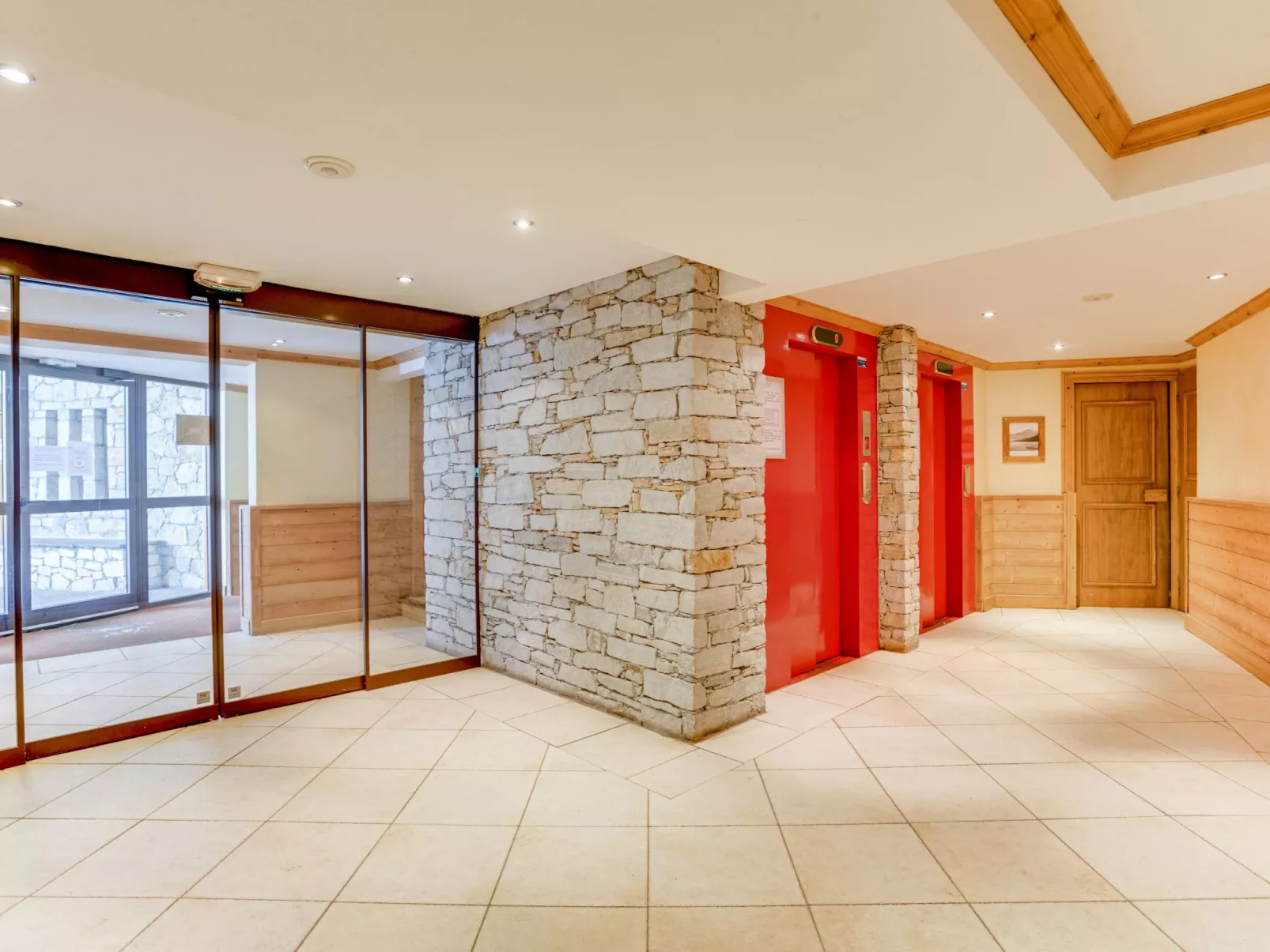 Les Tommeuses-Dehors