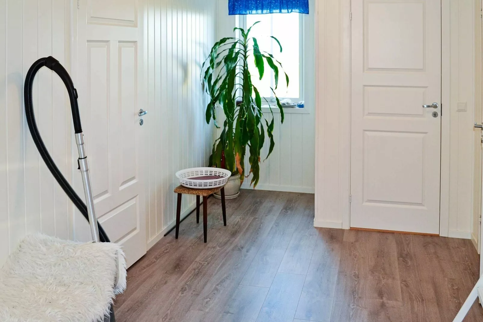 10 person holiday home in Laukvik-Indoor
