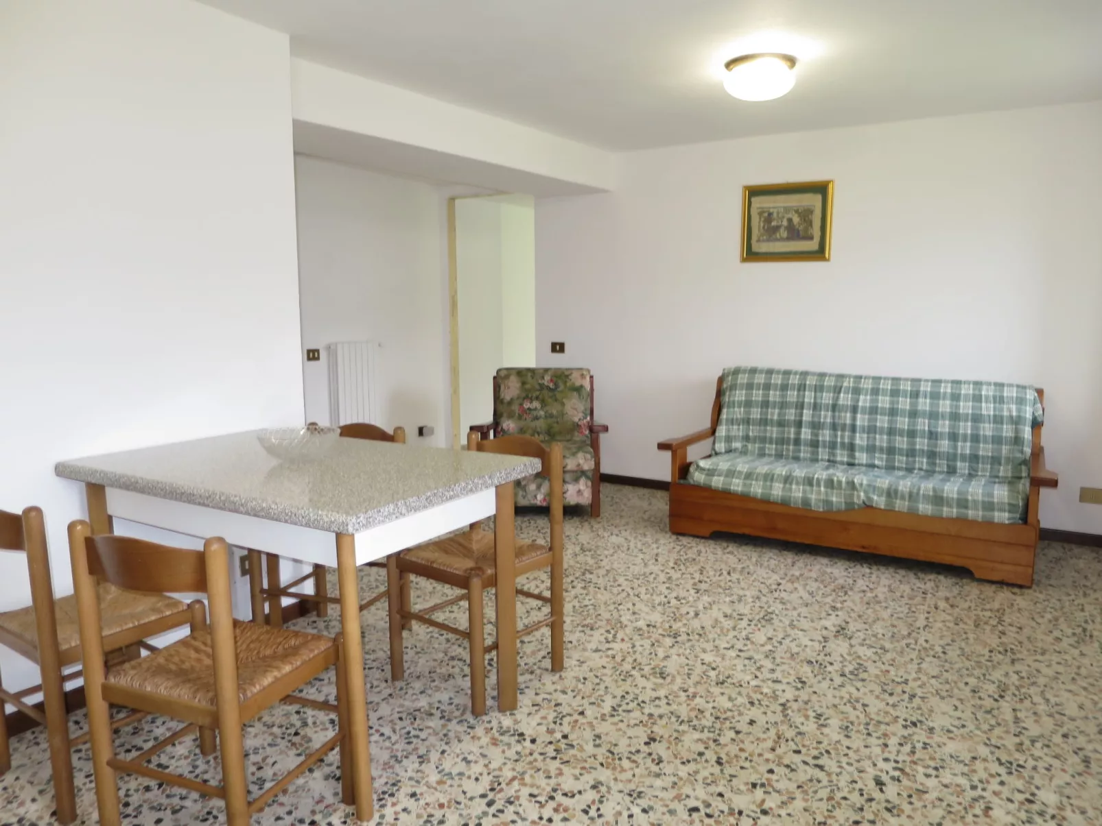 Tondo-Inside