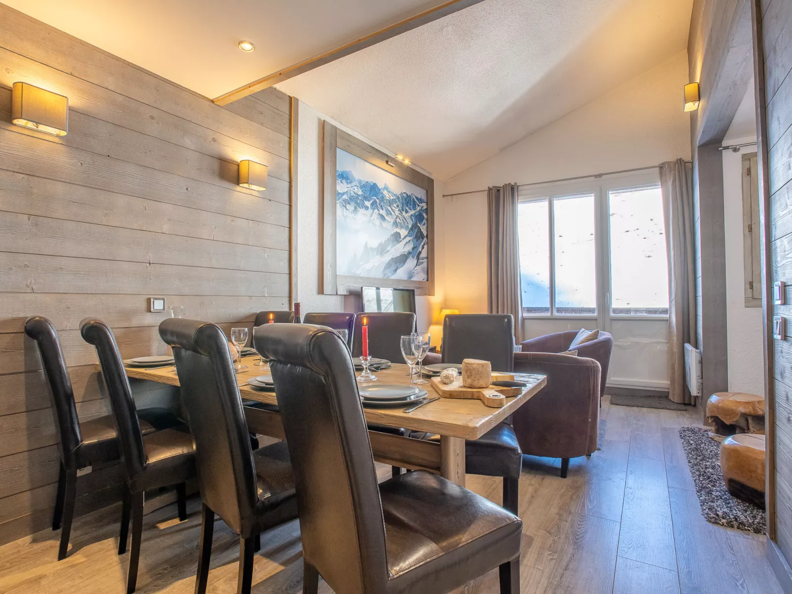 Rond Point des Pistes (Val Claret)-Inside